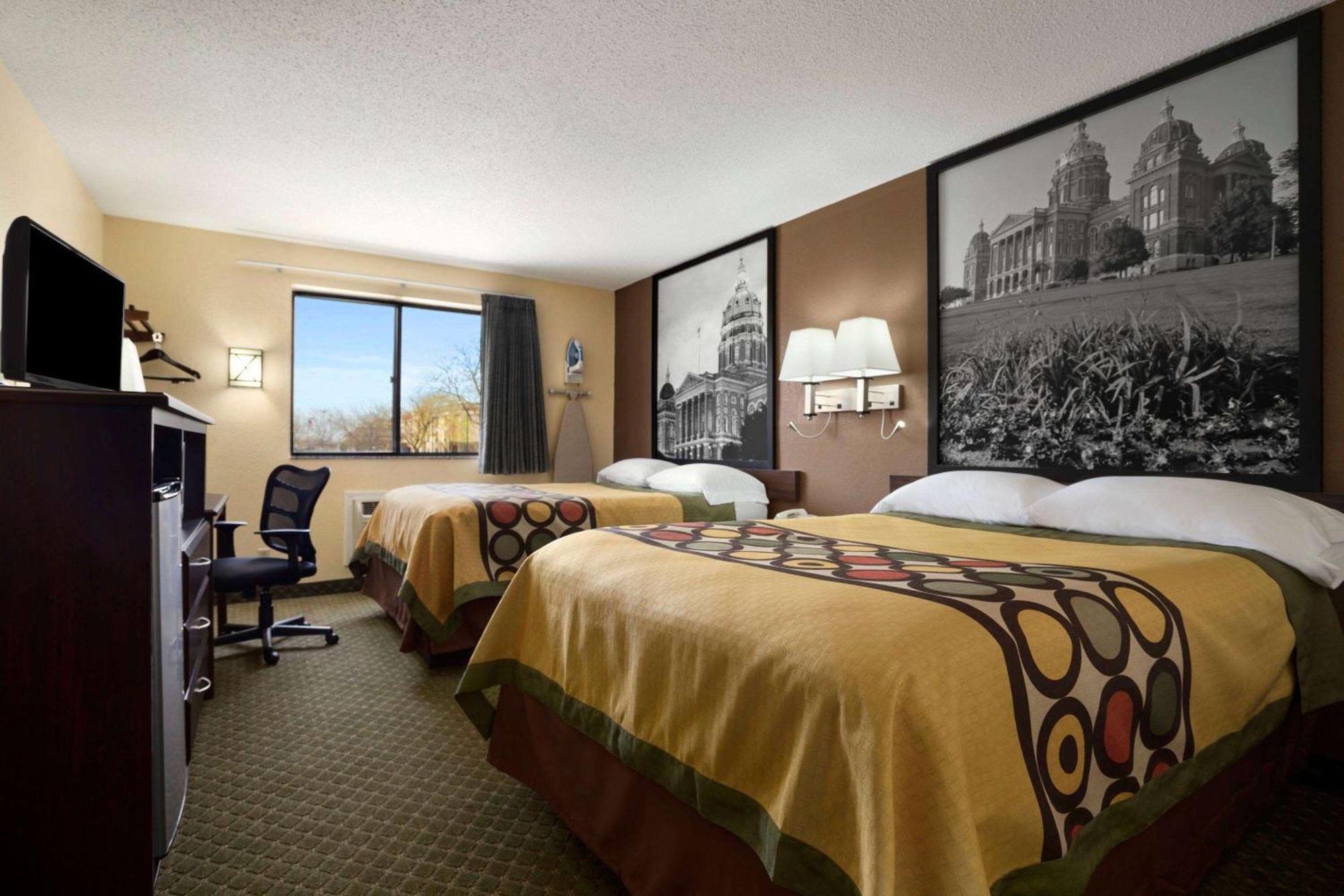 Super 8 By Wyndham Cedar Rapids Hotel Exterior foto